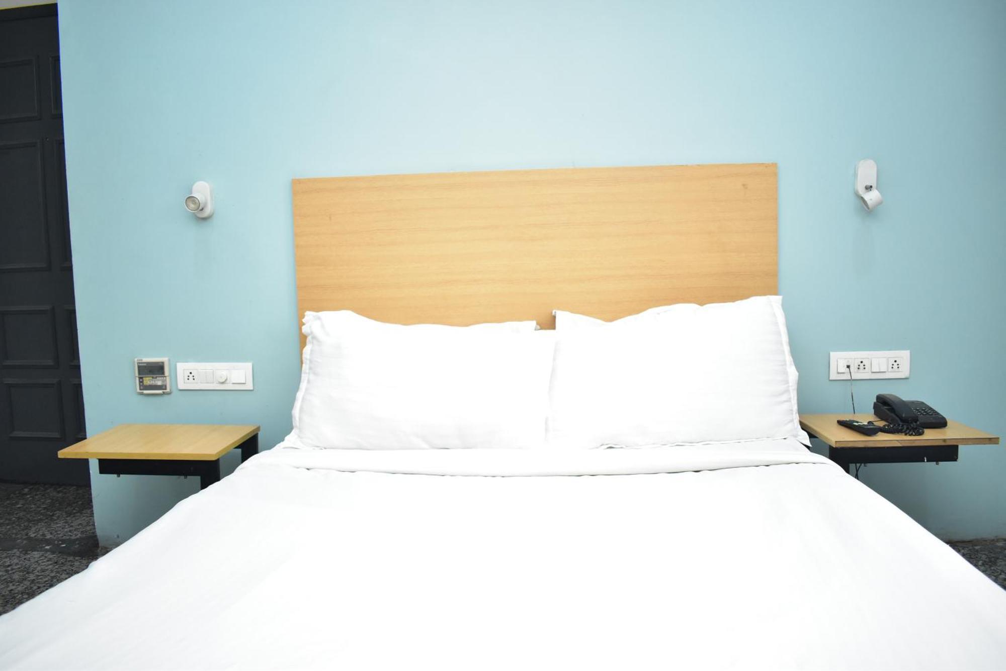 Hotel Golden Saffron By Qotel-Punjabi Bagh New Delhi Luaran gambar