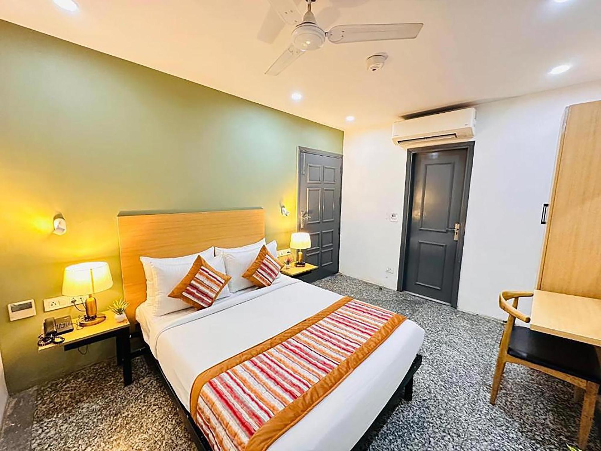 Hotel Golden Saffron By Qotel-Punjabi Bagh New Delhi Luaran gambar