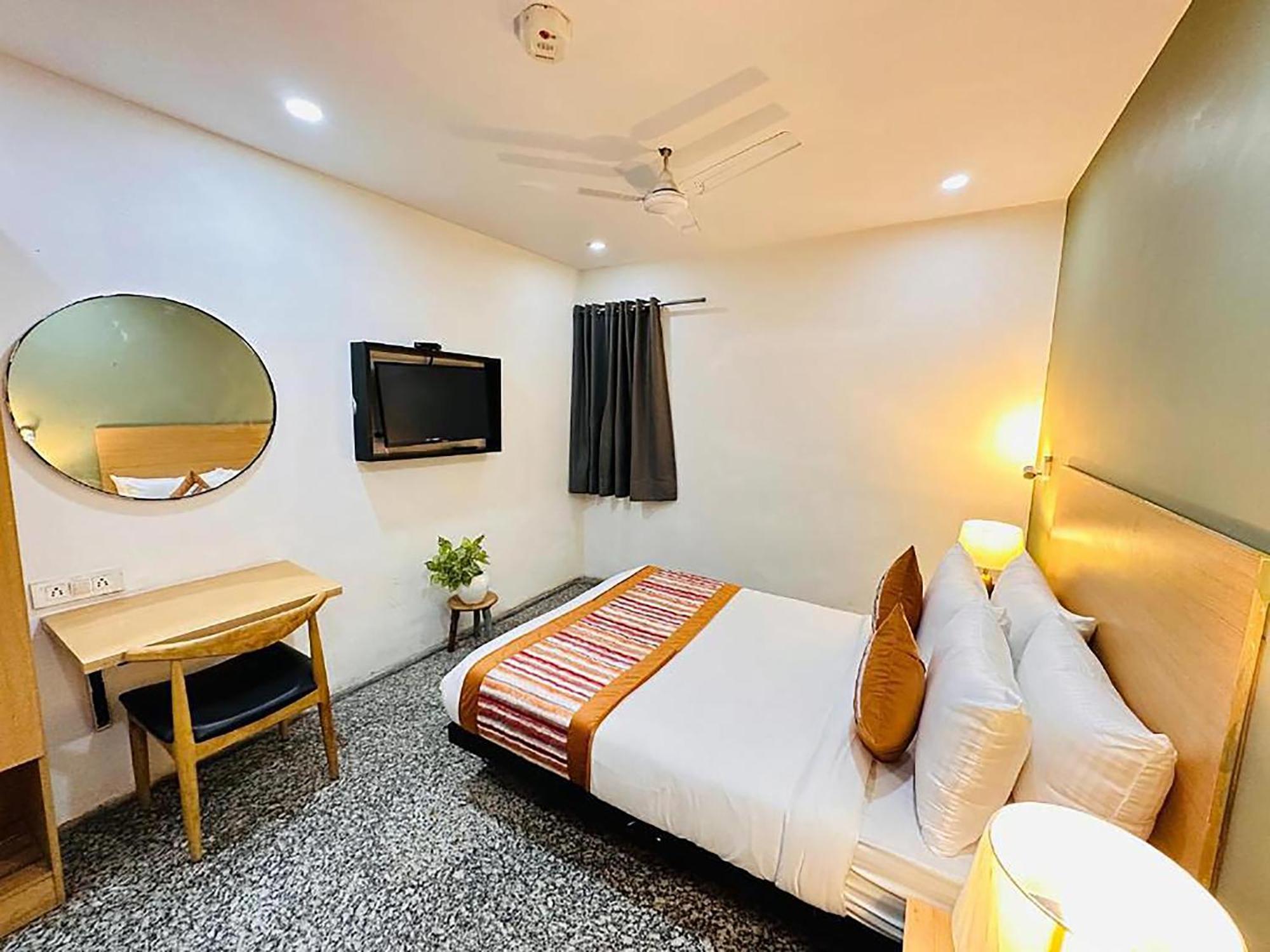 Hotel Golden Saffron By Qotel-Punjabi Bagh New Delhi Luaran gambar