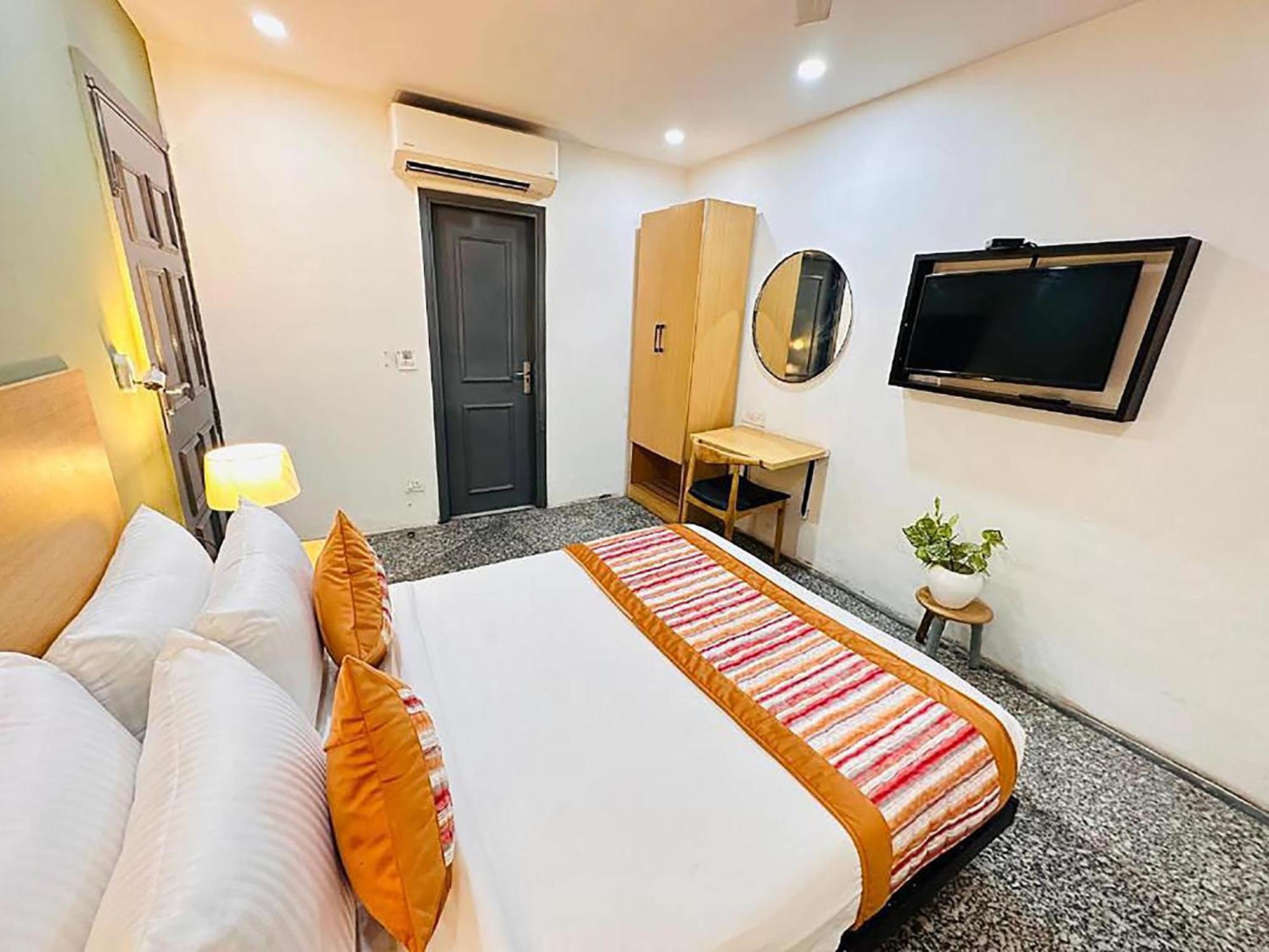 Hotel Golden Saffron By Qotel-Punjabi Bagh New Delhi Luaran gambar